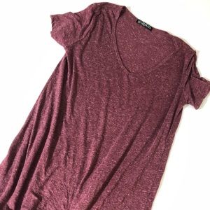 Simple elongated tee